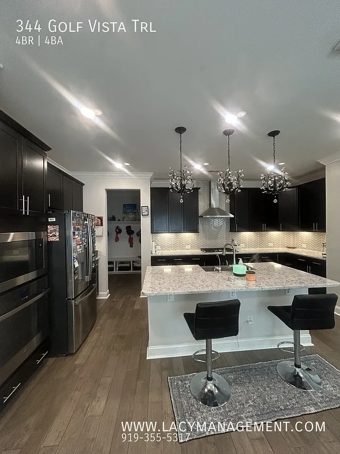4 bed, 4.0 bath, 2639 sqft, $3,150 — Photo 4