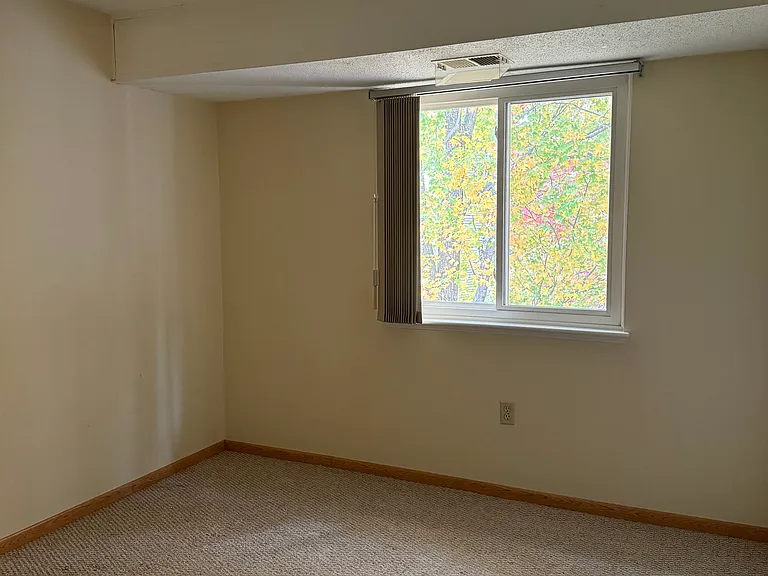 38 Silver Hill Ln #6 — Photo 7