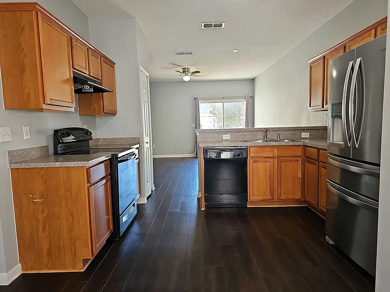 730 Wishing Way — Photo 2