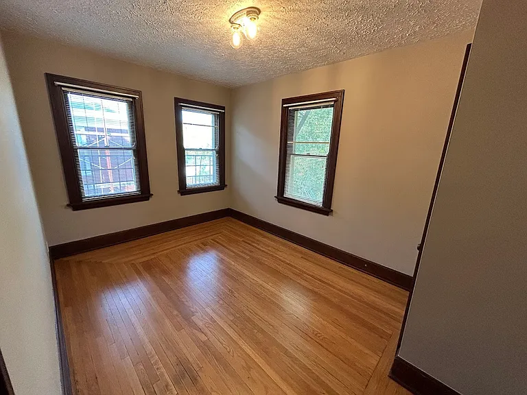 3340 Wunder Ave #2 — Photo 11