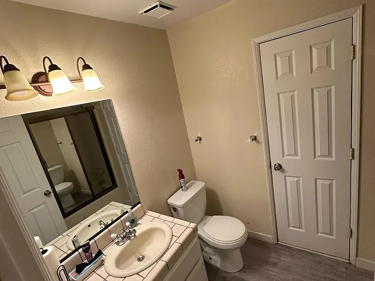 616 Glen Ct — Photo 7