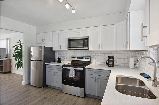 813 W Magnolia St — Photo 3