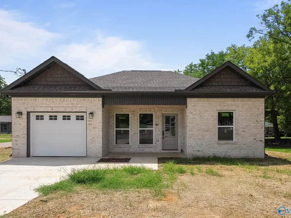 1697 Townsend St, Athens, AL 35611