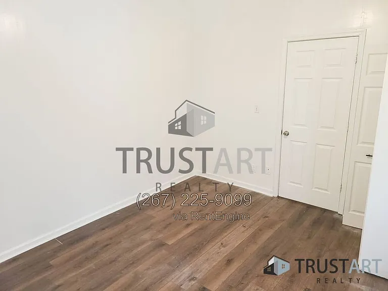 4917 Greene St #1 — Photo 9