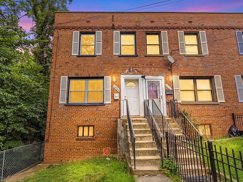 1st image of 4960 Just St NE