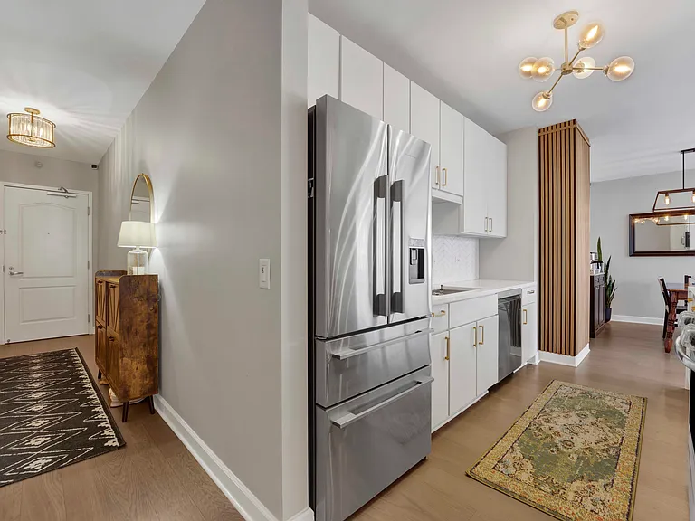 630 N State St #2208 — Photo 21