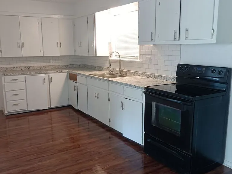 6318 Anderson Dr — Photo 4