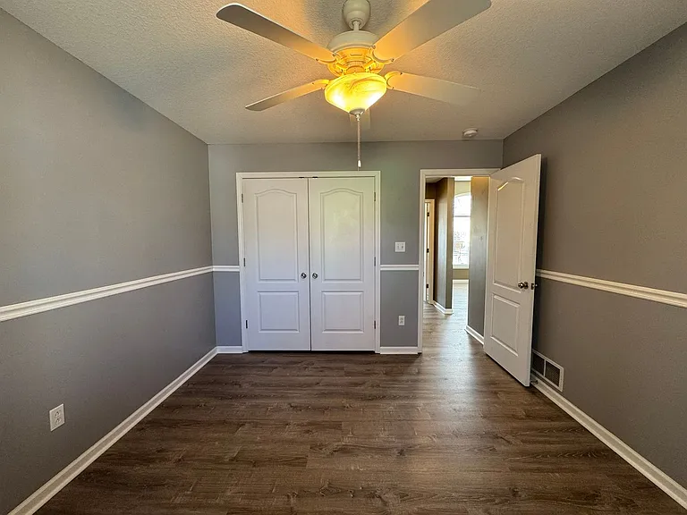 2603 Oakfield Dr — Photo 34
