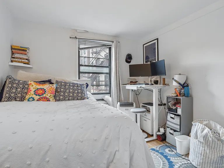 165 Christopher St #2DD — Photo 6