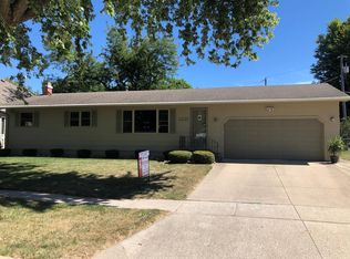 1221 Knollcrest Dr, Fort Dodge, IA 50501