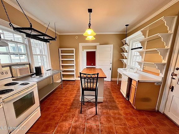 14th image of this home