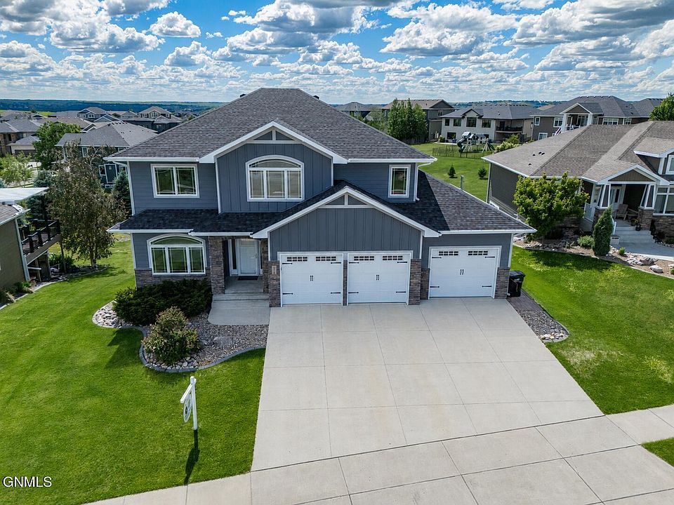 1st image of 3716 Valley Dr