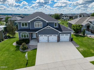 3716 Valley Dr, Bismarck, ND 58503