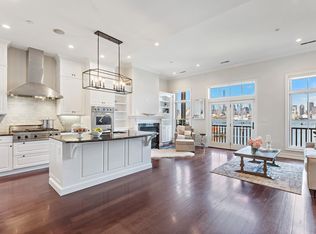 23 Regency Pl, Weehawken, NJ 07086