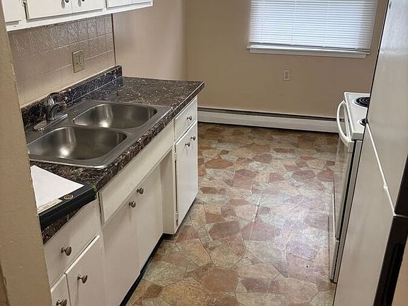 2nd image of 1015 York Ave #1