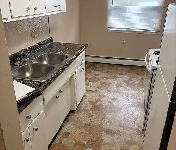 1015 York Ave #1 — Photo 2