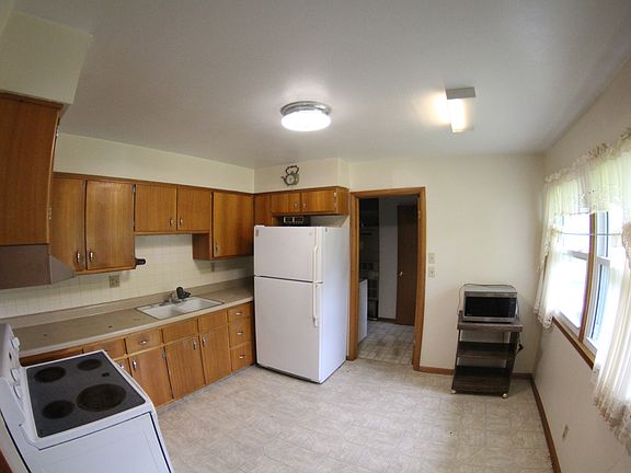 5th image of 424 Wayside Dr