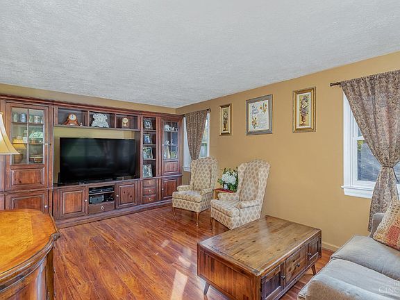 5th image of 4744 Howard Ave