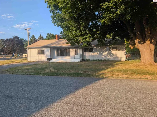 6725 Augusta St, Bonners Ferry, ID 83805