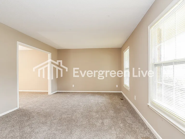 4235 Queen Beth Dr — Photo 9