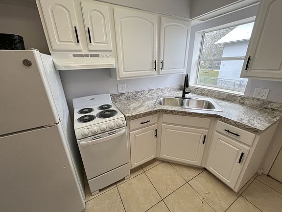2nd image of 515 N Boundary Ave Unit 2