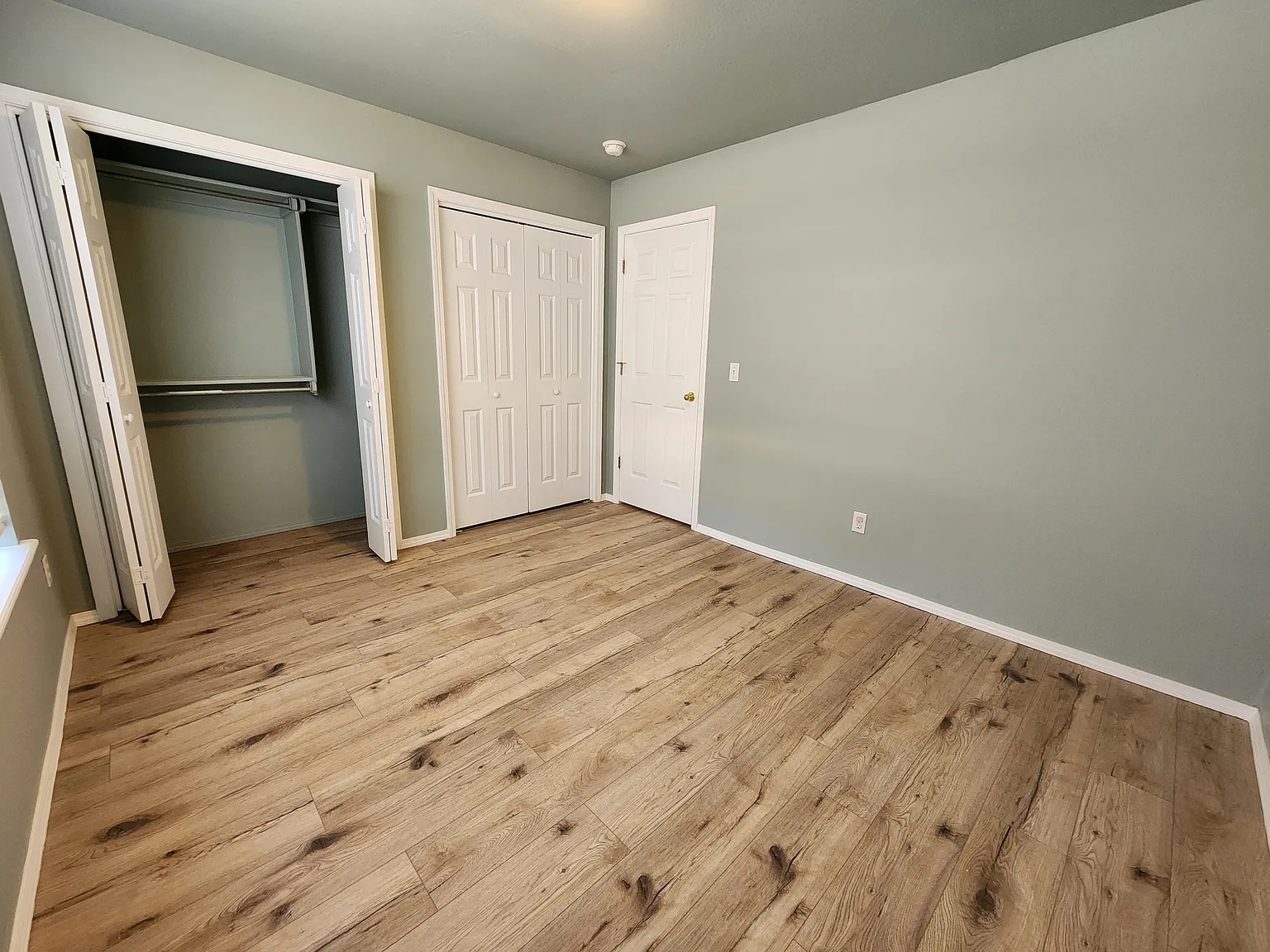 1028 Pinelake — Photo 4