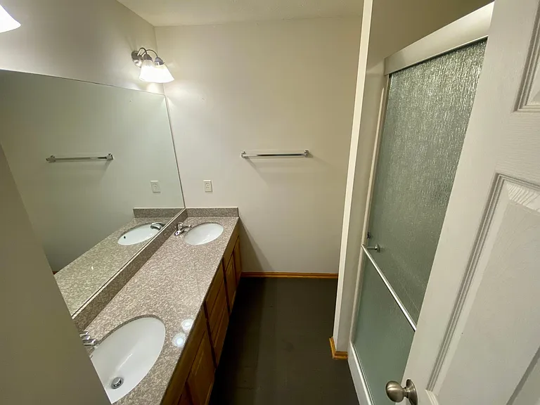 8605 Dunrovin Rd — Photo 24