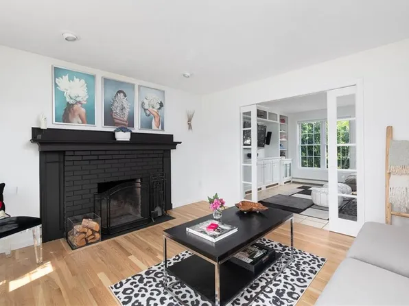 320 Bishop St, Attleboro, MA 02703