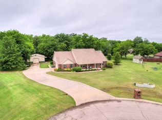 19102 Charleston Loop, Shawnee, OK 74801