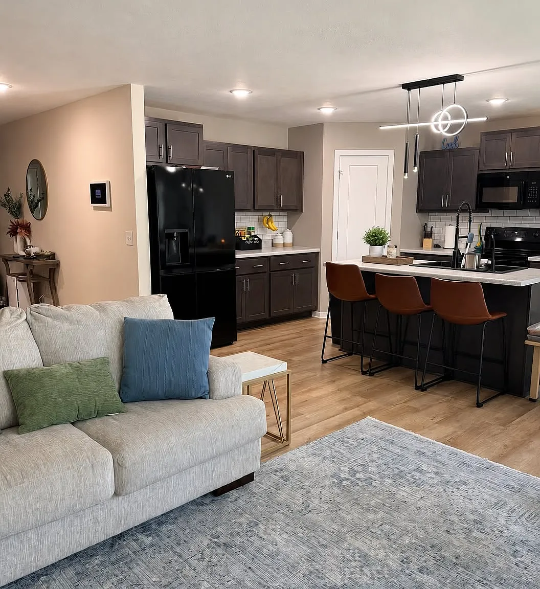 3 bed, 1557 sqft, $1,800 — Photo 3