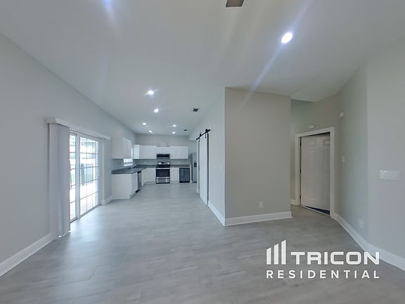 3rd image of 8808 Bayaud Dr