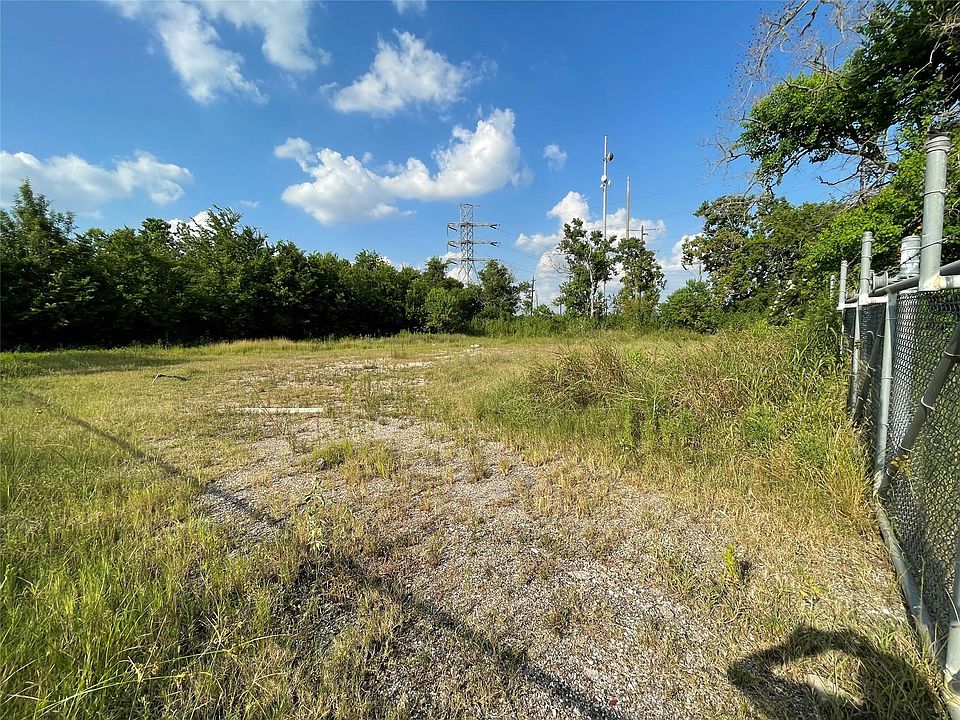 1st image of 16927 Horse Ln