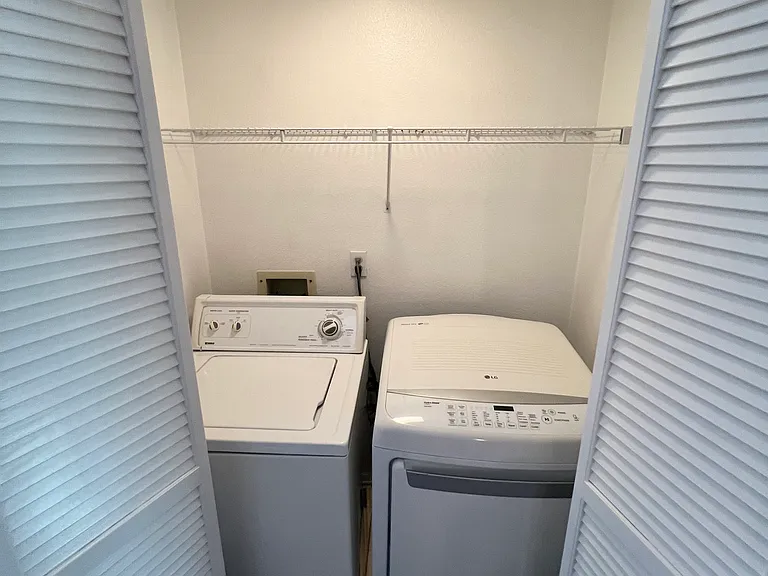 102 Santa Barbara Ct — Photo 13