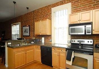 4th image of 3419 N Marion St
