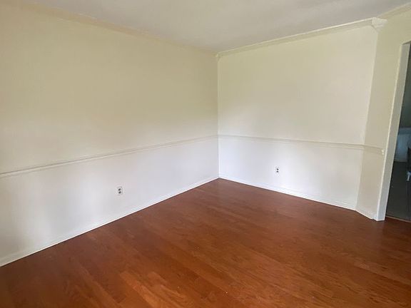 2nd image of 2608 S Taft St