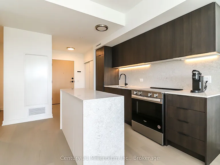 31 Huron St #511 — Photo 7