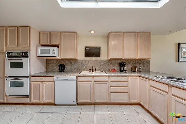 1533 E Canyon Estates Dr — Photo 12