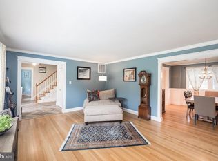 910 Crest Park Dr, Silver Spring, MD 20903