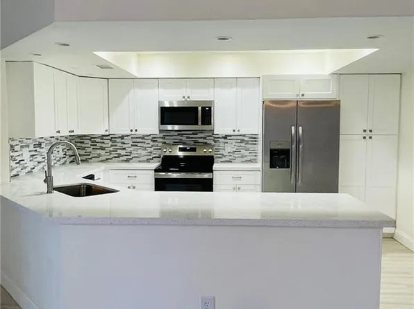 2671 citrus lake DR #E-102, NAPLES, FL 34109