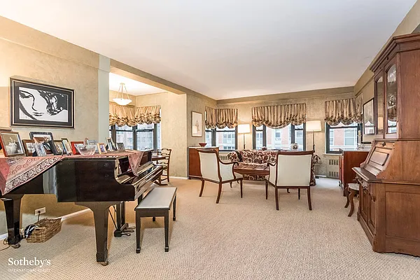 Sold by Sotheby's International Realty | media 16