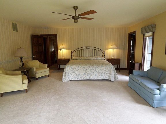 2nd image of 2959 Joan Ln