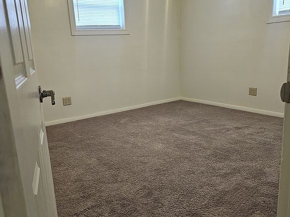 5th image of 1208-1210 E Grove St #104