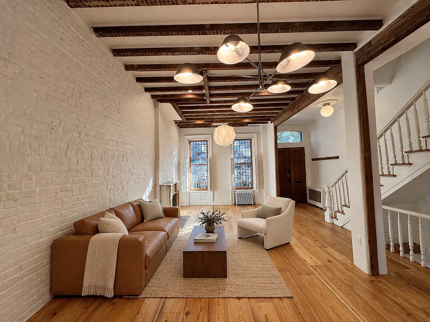 160 Hall Street — Photo 3