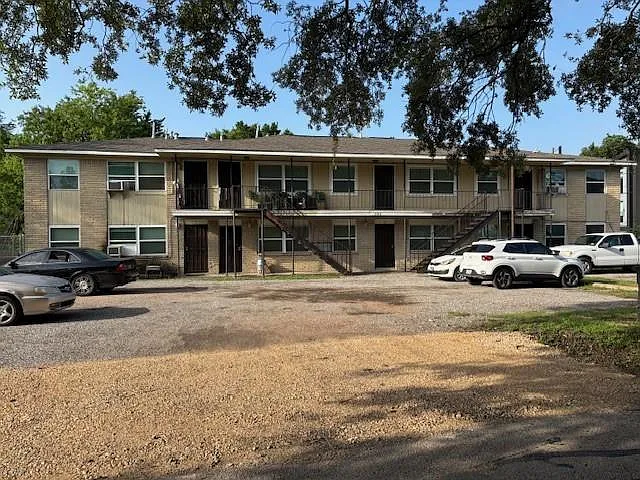 3502 Campbell St #5 — Photo 1