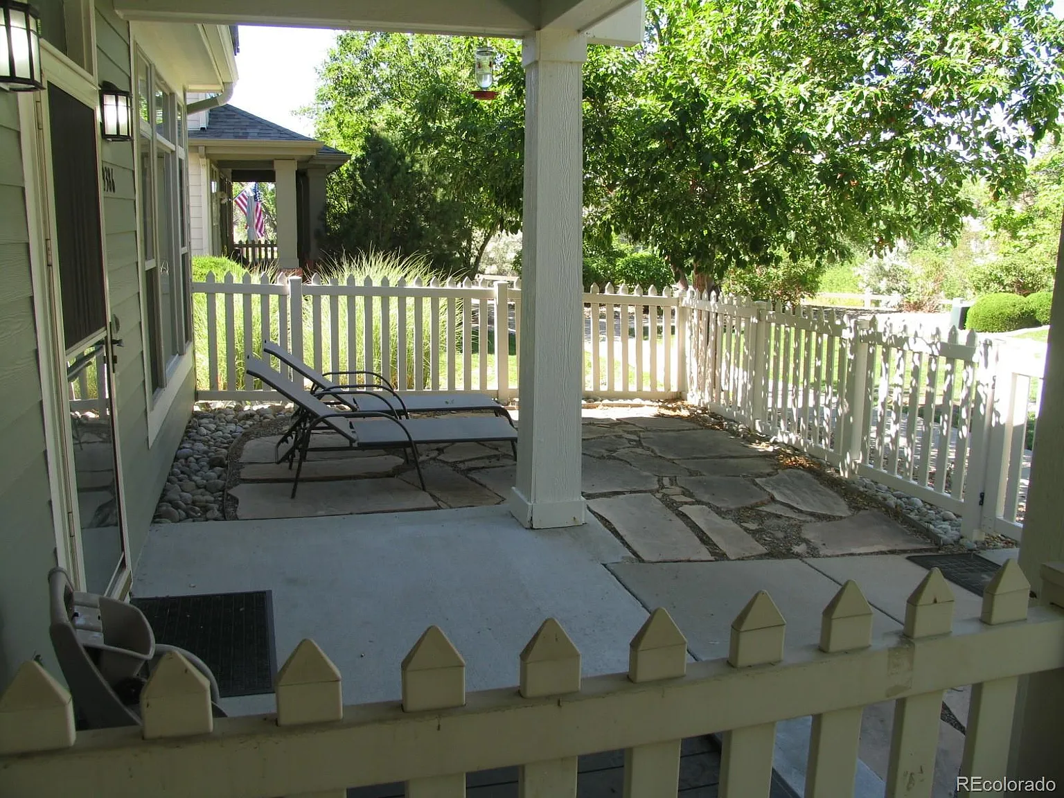 2 bed, 2.5 bath, 1325 sqft, $2,550 — Photo 2