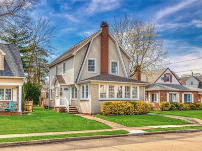 56 Whittier Street, Lynbrook, NY, 11563