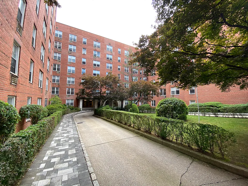 79-25 150th St #B14