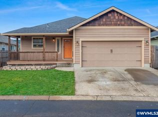 206 NW Sagan Loop, Sheridan, OR 97378