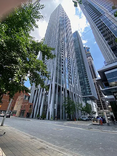 1 Yorkville Ave Photo 1