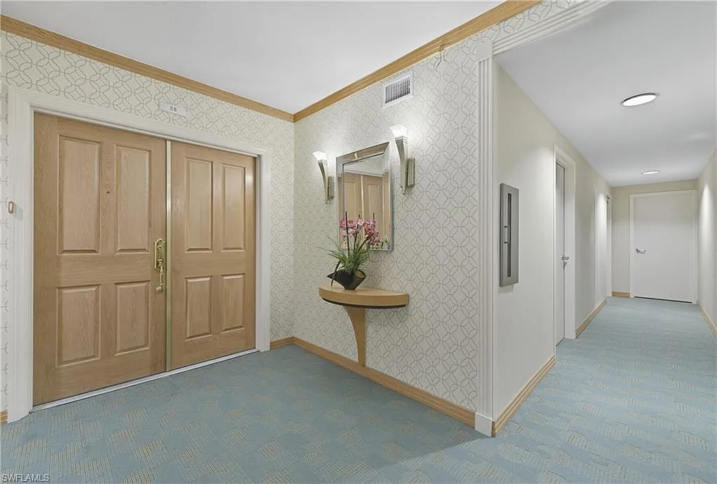 2 bed, 2.0 bath, 1800 sqft, $17,500 — Photo 2
